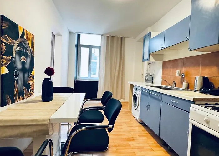 Cozy 1br Apartment, 15 Min From Augarten Διαμέρισμα *