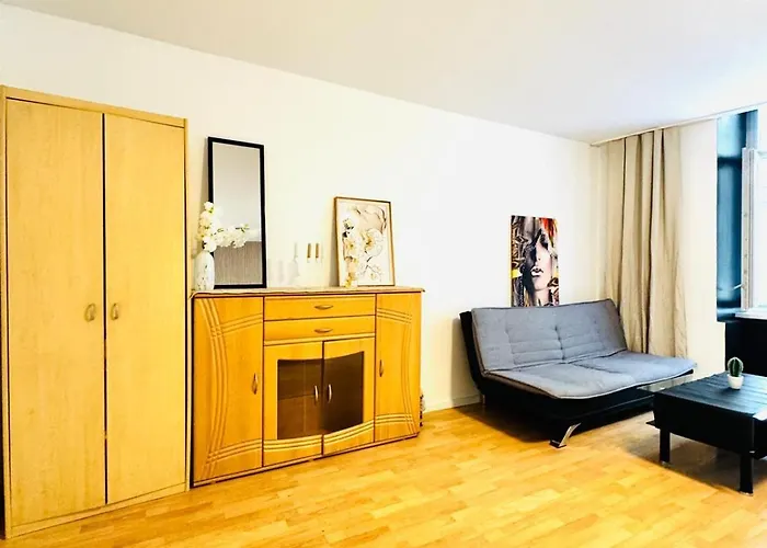 Cozy 1br Apartment, 15 Min From Augarten * Βιέννη